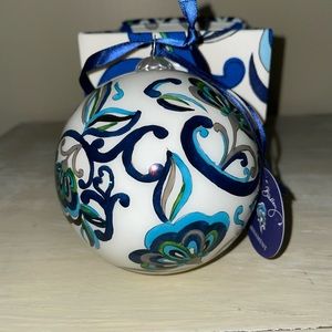 NEW Vera Bradley Mediterranean White Christmas Glass Ornament